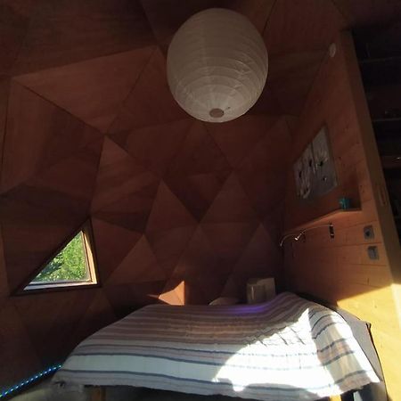 Igloowood Hotel Roquebilliere Bagian luar foto