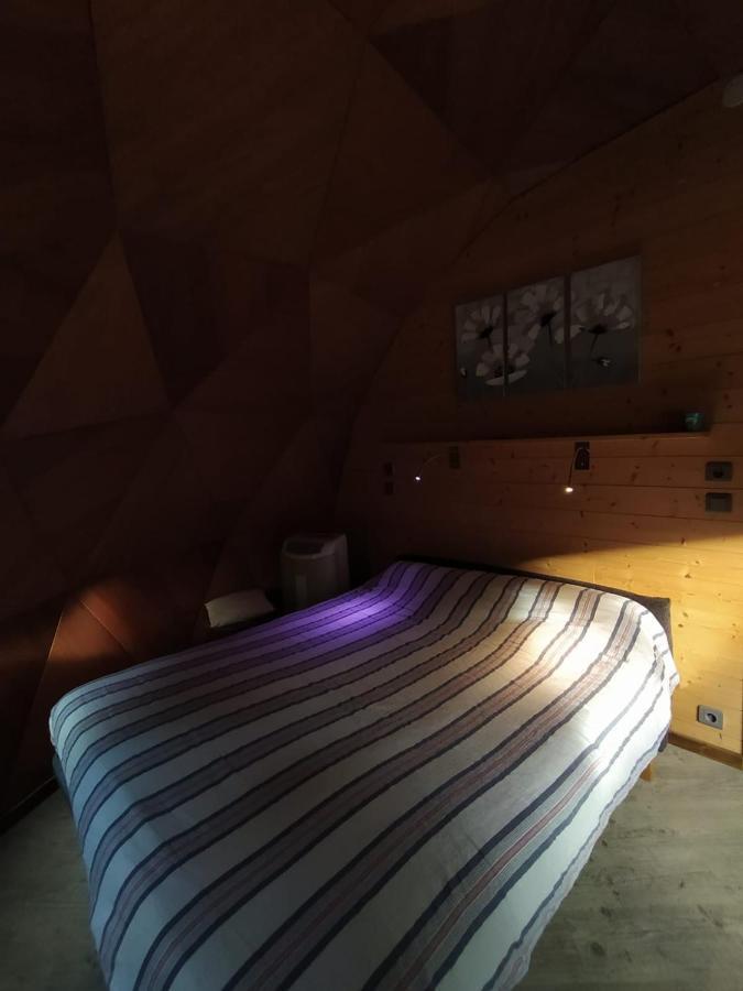 Igloowood Hotel Roquebilliere Bagian luar foto