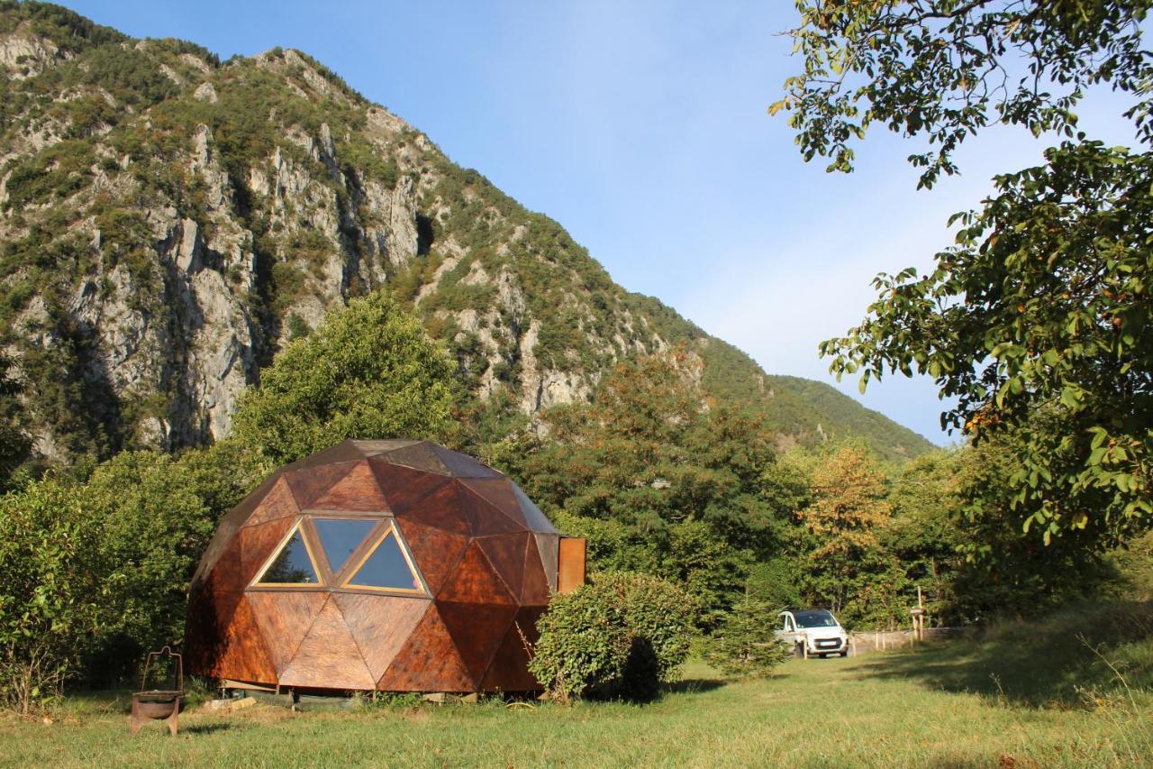 Igloowood Hotel Roquebilliere Bagian luar foto