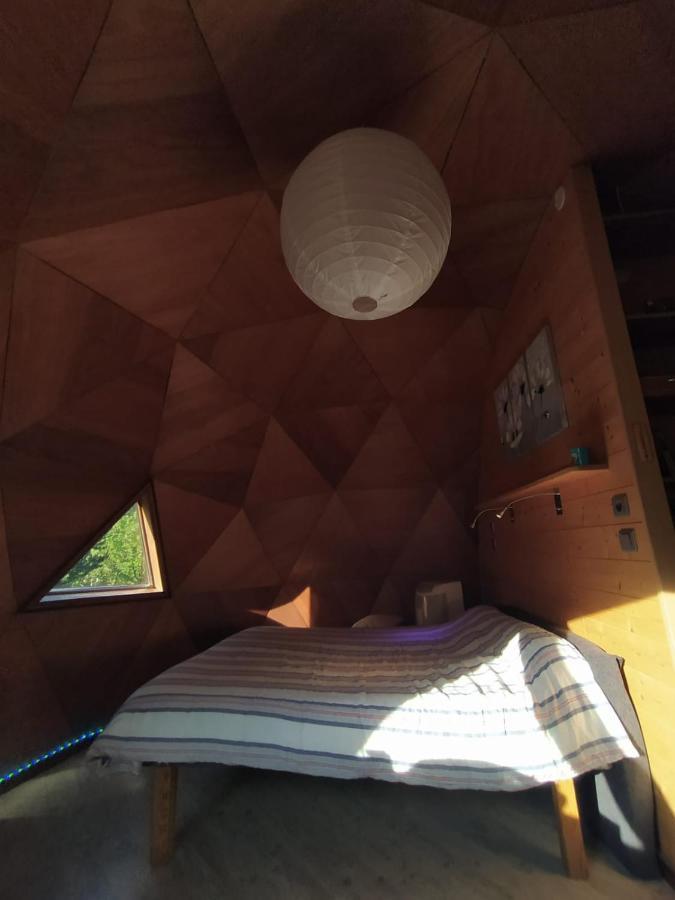 Igloowood Hotel Roquebilliere Bagian luar foto